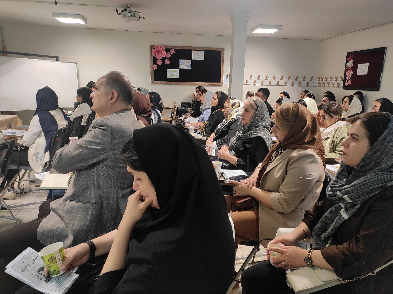 برگزاری جلسه هدایت تحصیلی  پایه نهم دوشنبه ۱۴۰۴/۷/۷